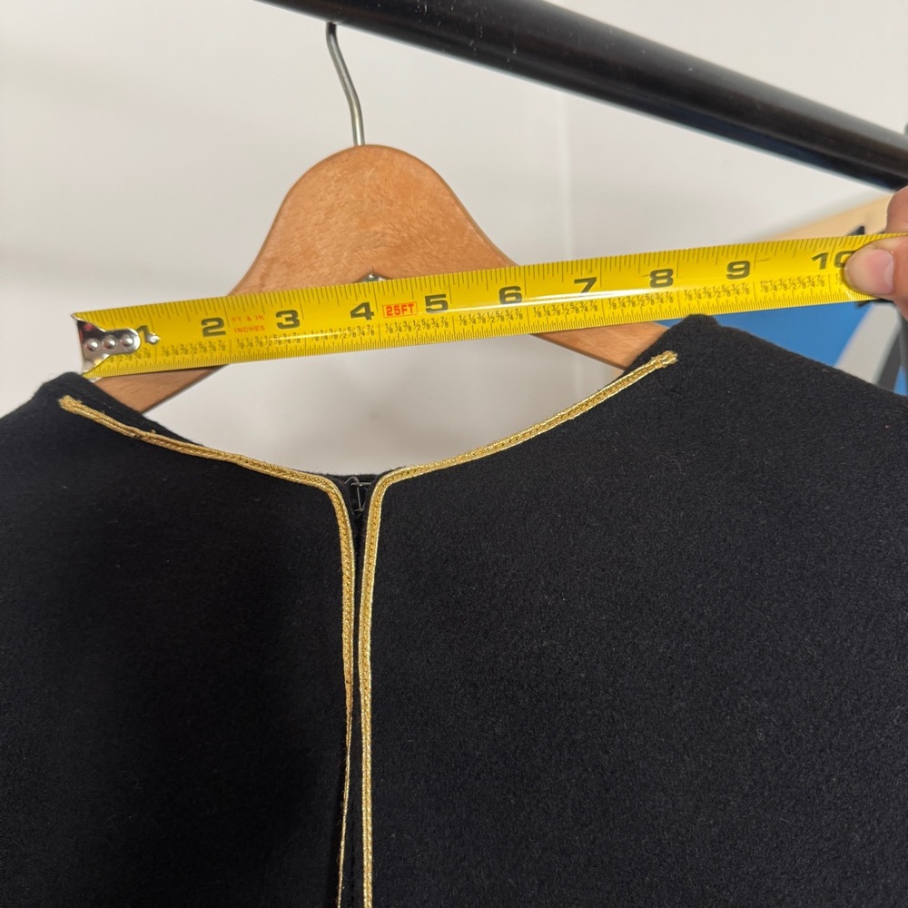 1950s Black Wool Capelet with Gold Trim - Picture 6 of 6